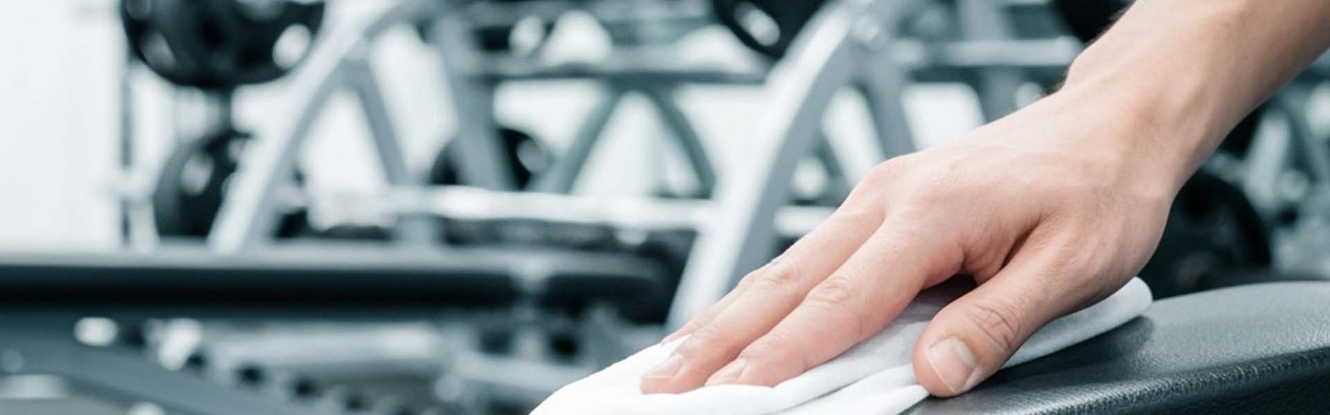 Higiene de Alto Rendimiento: Cómo limpiar Gimnasios y Centros Deportivos